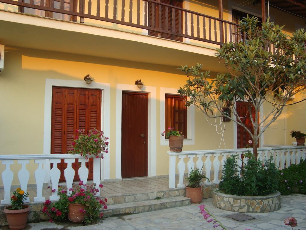 Apartment Victoria Agios Georgios  Habitación foto